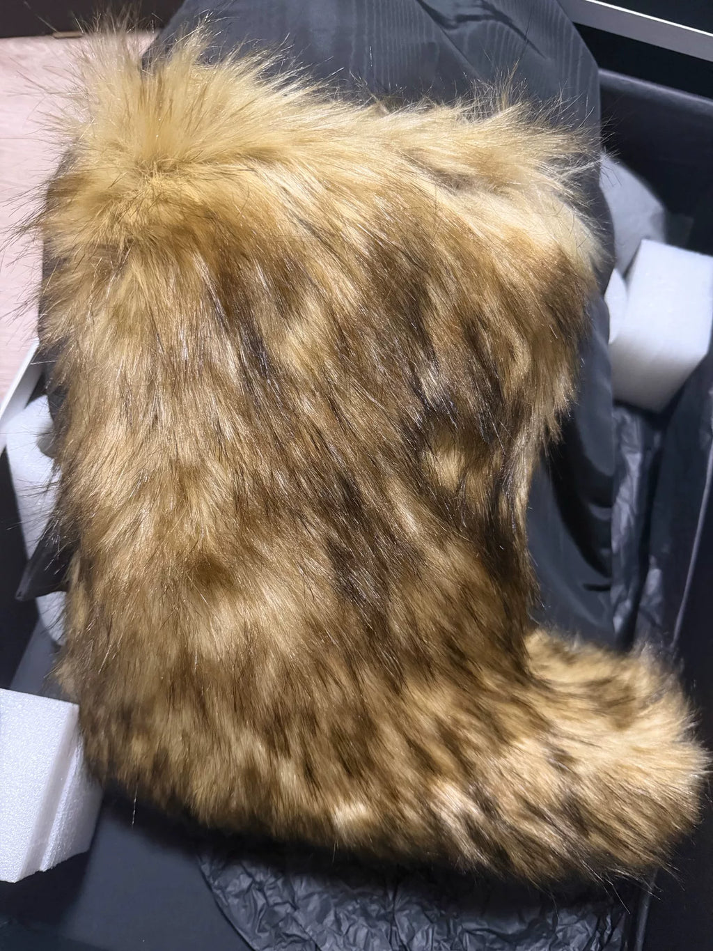 21AW CELINE HOMME Faux Fur Boots in Brown
