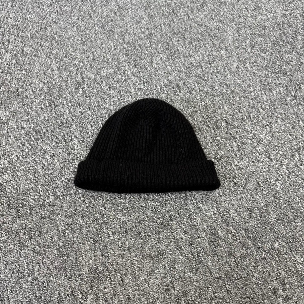 Louis Vuitton LV logo embroidered cashmere beanie