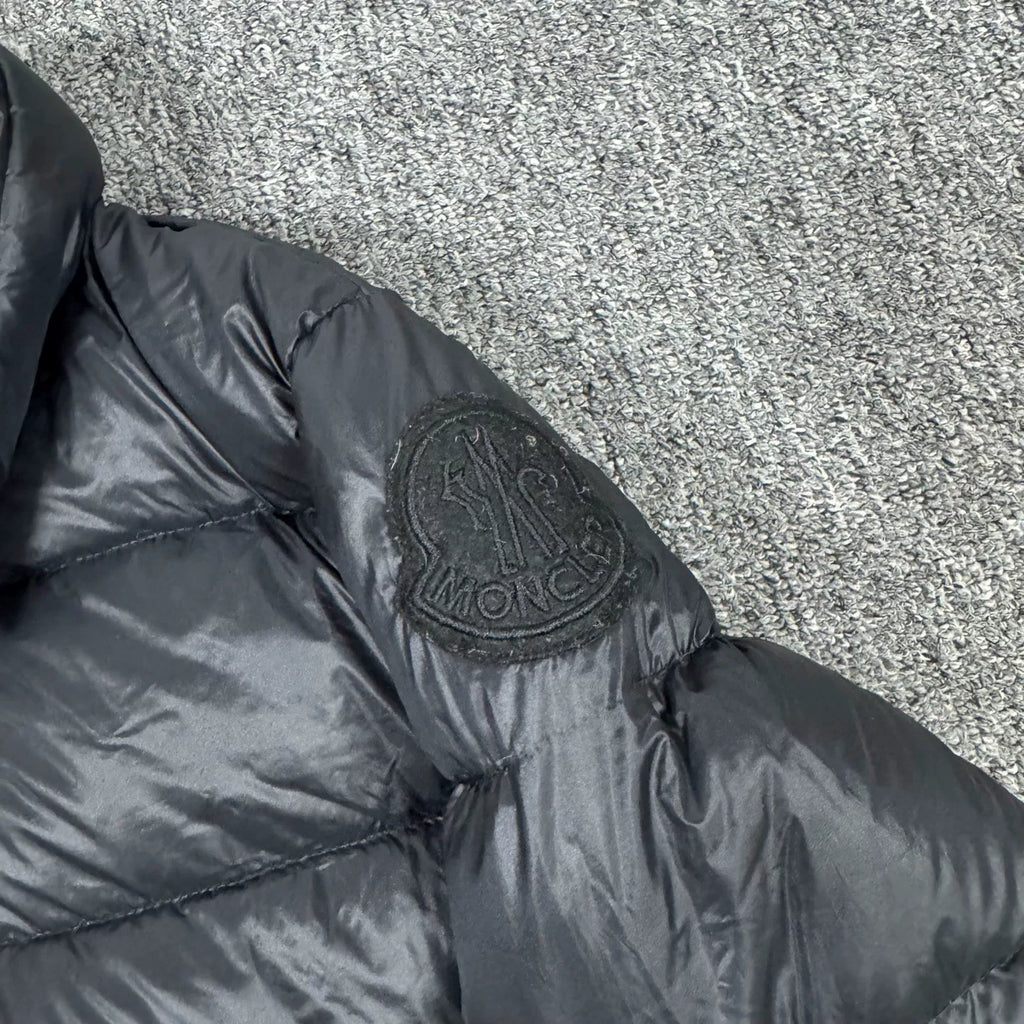 Moncler COPENHAGUE sleeve patch puffer quilted stand-collar down jacket