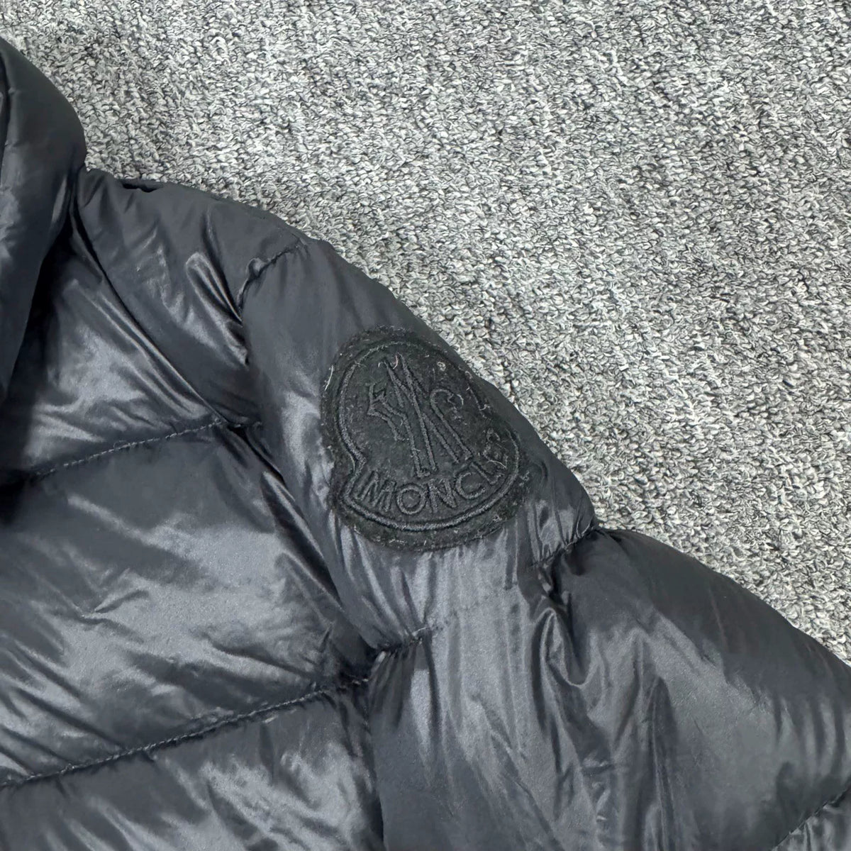 Moncler COPENHAGUE sleeve patch puffer quilted stand-collar down jacket