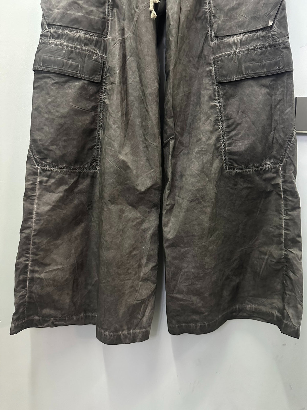 Rick Owens 25SS Cargo Belas black-gray washed rubber-coated multi-pocket cargo wide-leg pants