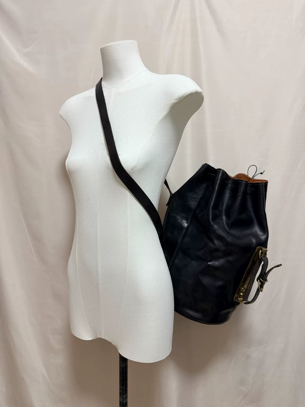 munoz vrandecic Spanish handmade brand leather bag