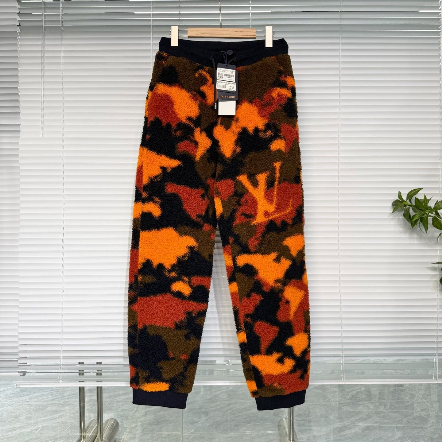 Louis Vuitton Camo All-Over Print Drawstring Orange Fleese Pants