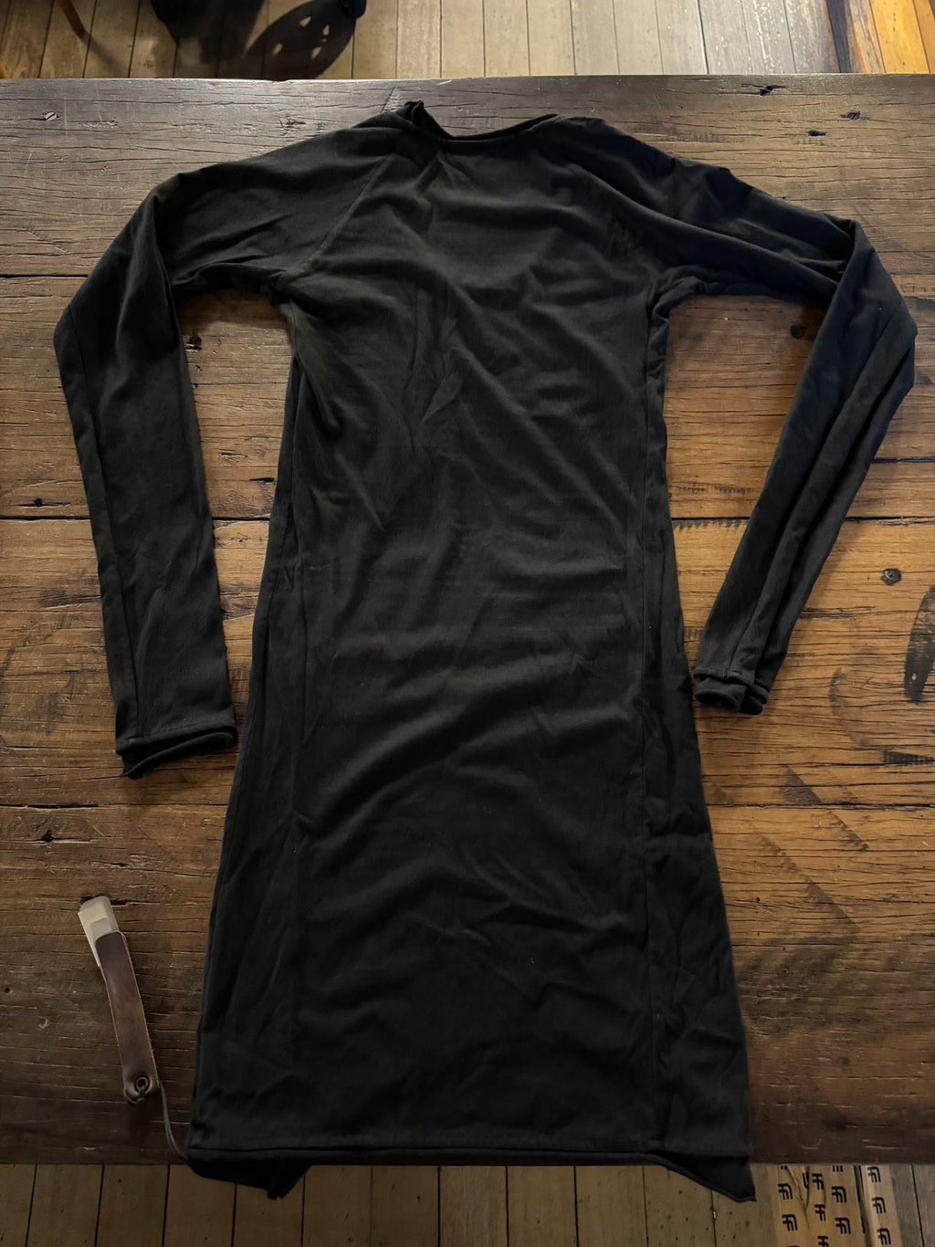 Layer-0 FW15 classic black 1/2 90 ripped long sleeve Top