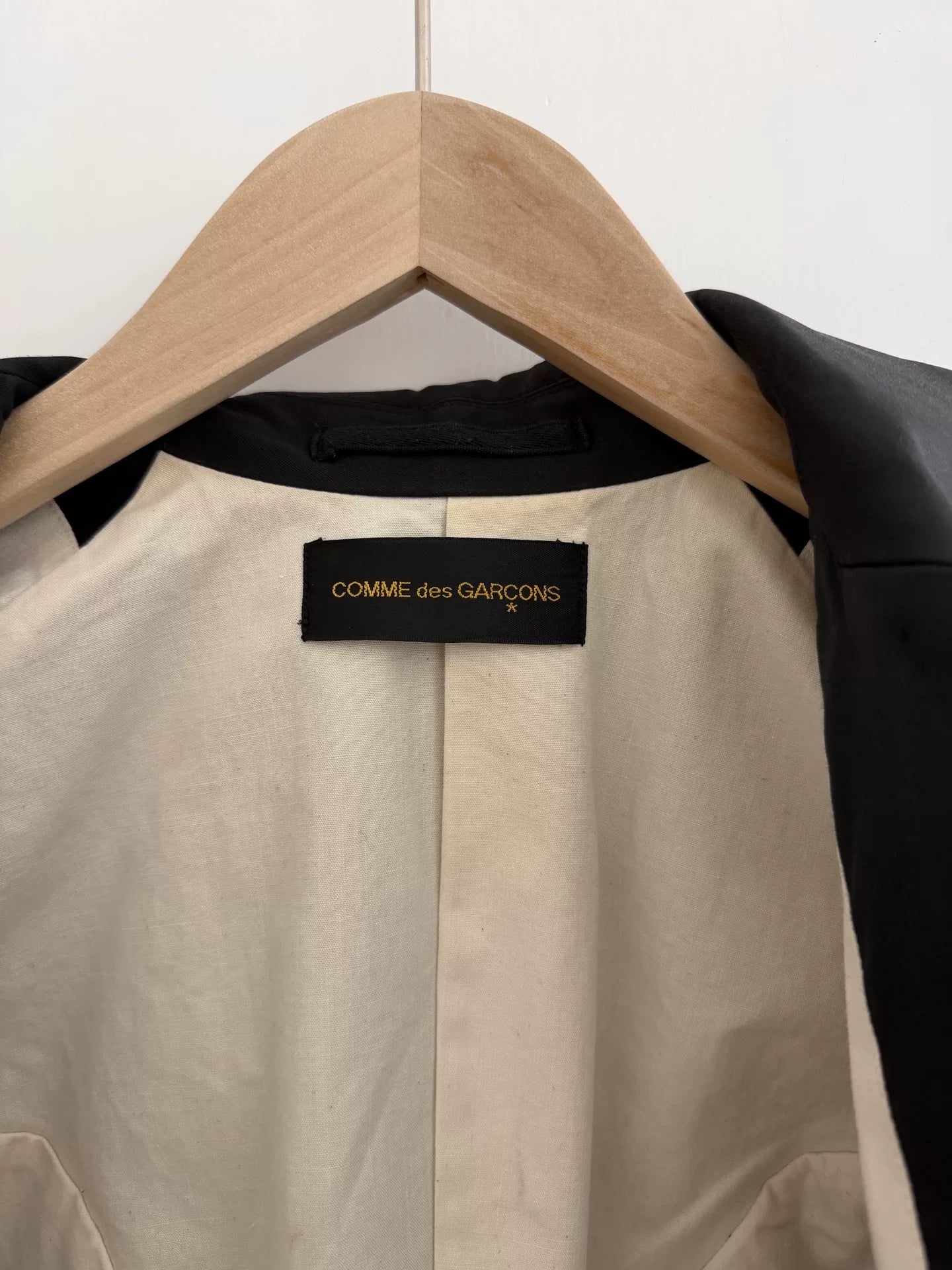 Comme Des Garcons Bent Sleeve Suit Jacket - Devines