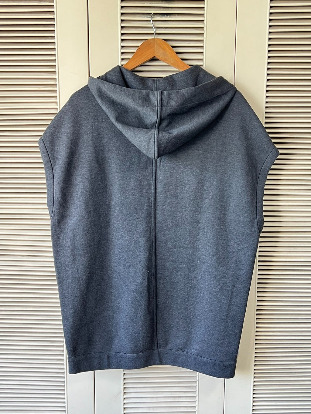 Louis Vuitton LV sleeveless hooded sweatshirt gray