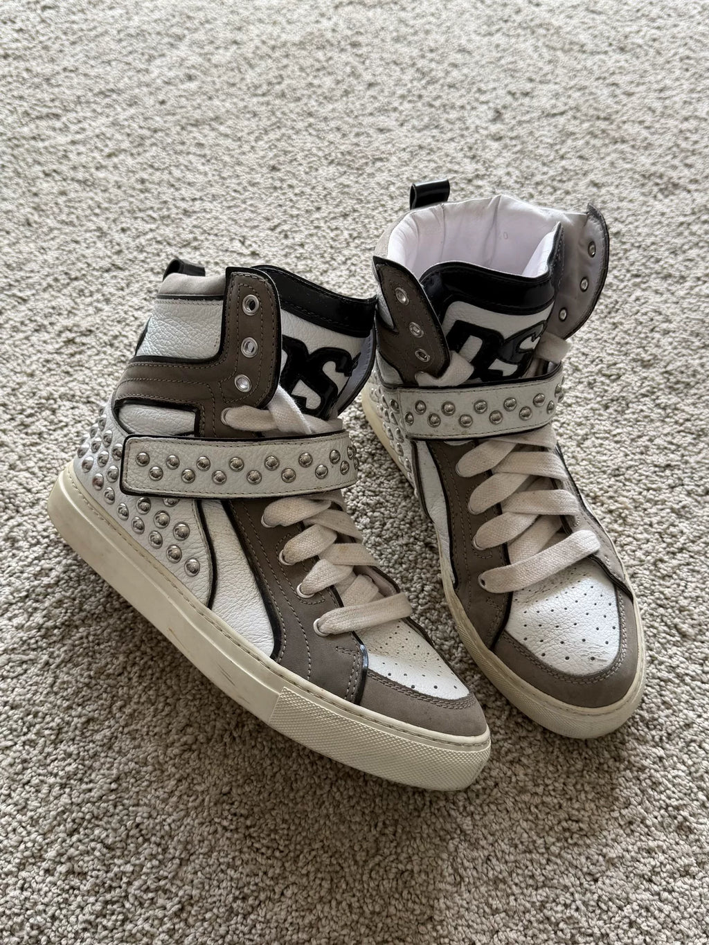 DSQUARED2 White Leather Studded Strap High Top Logo Sneakers