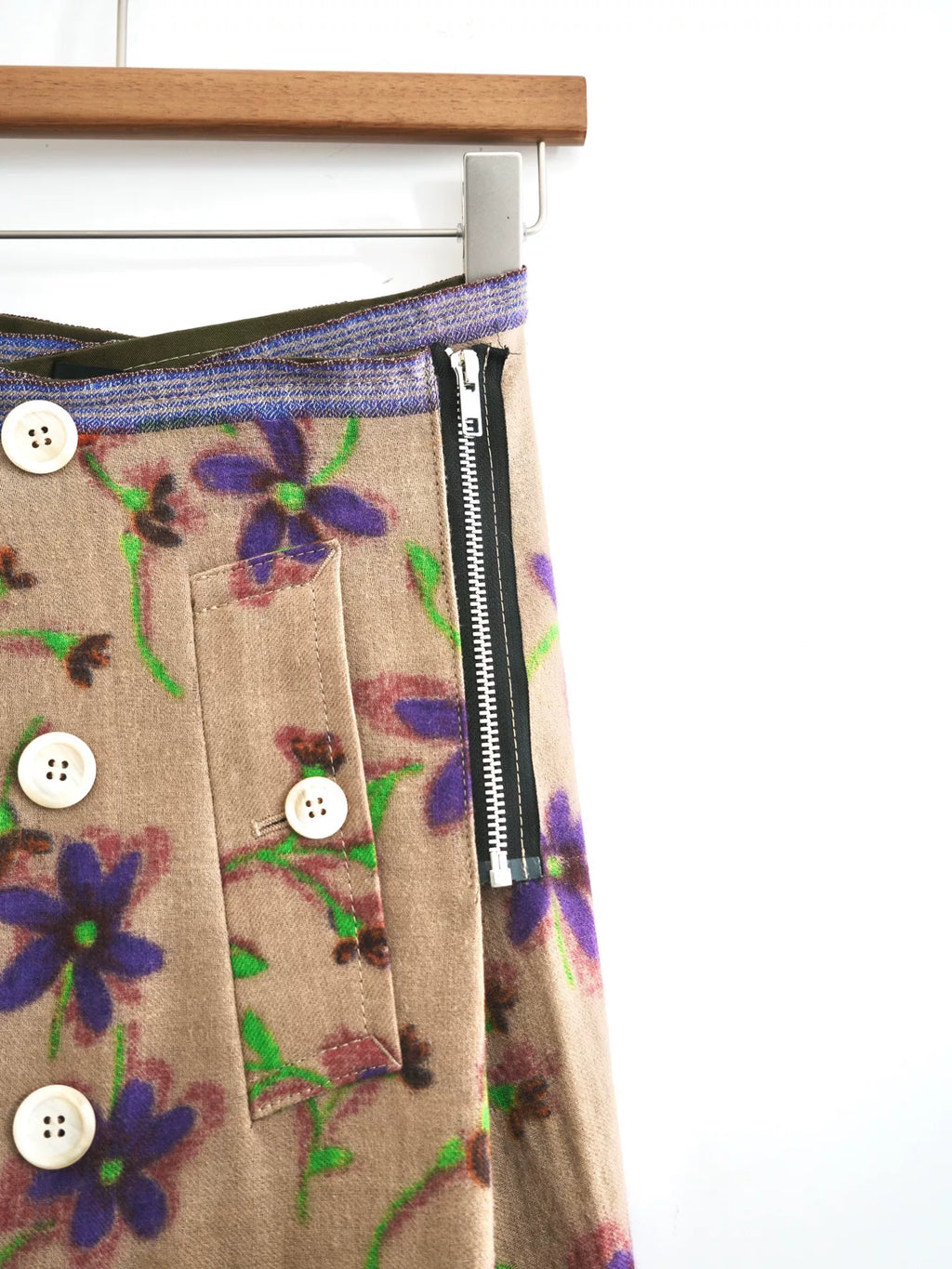 Comme Des Garcons SS12 Floral Button-Decorated Skirt - Devines