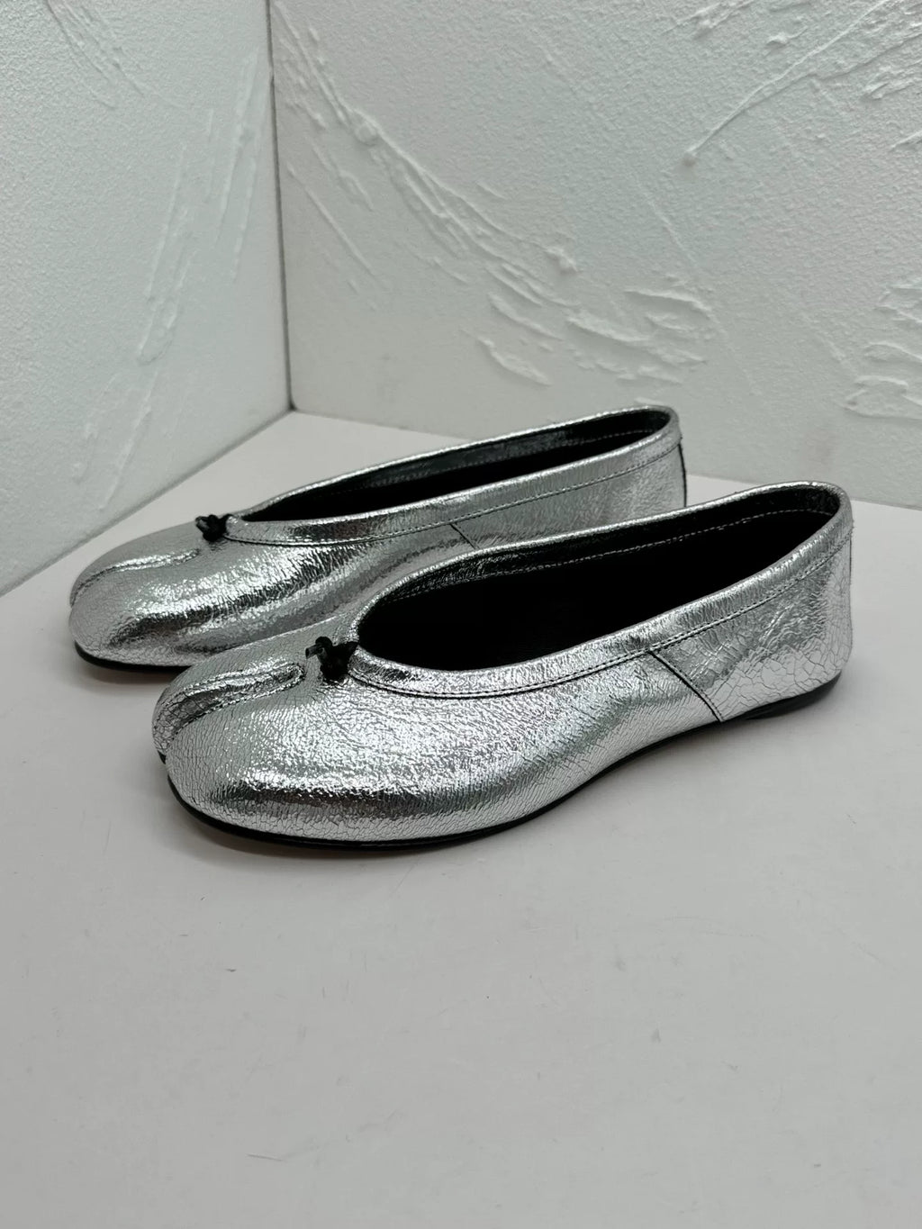 Maison Margiela Silver Cracked Calfskin Tabi Flats