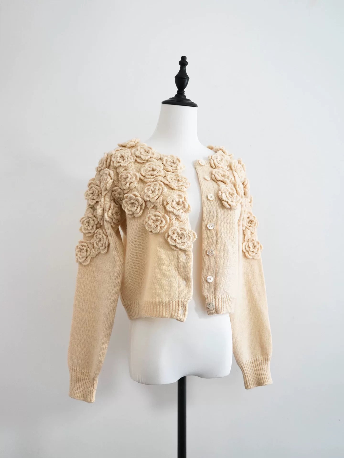 Issey Miyake 80s 3d Rose Cream Knit Sweater - Devines