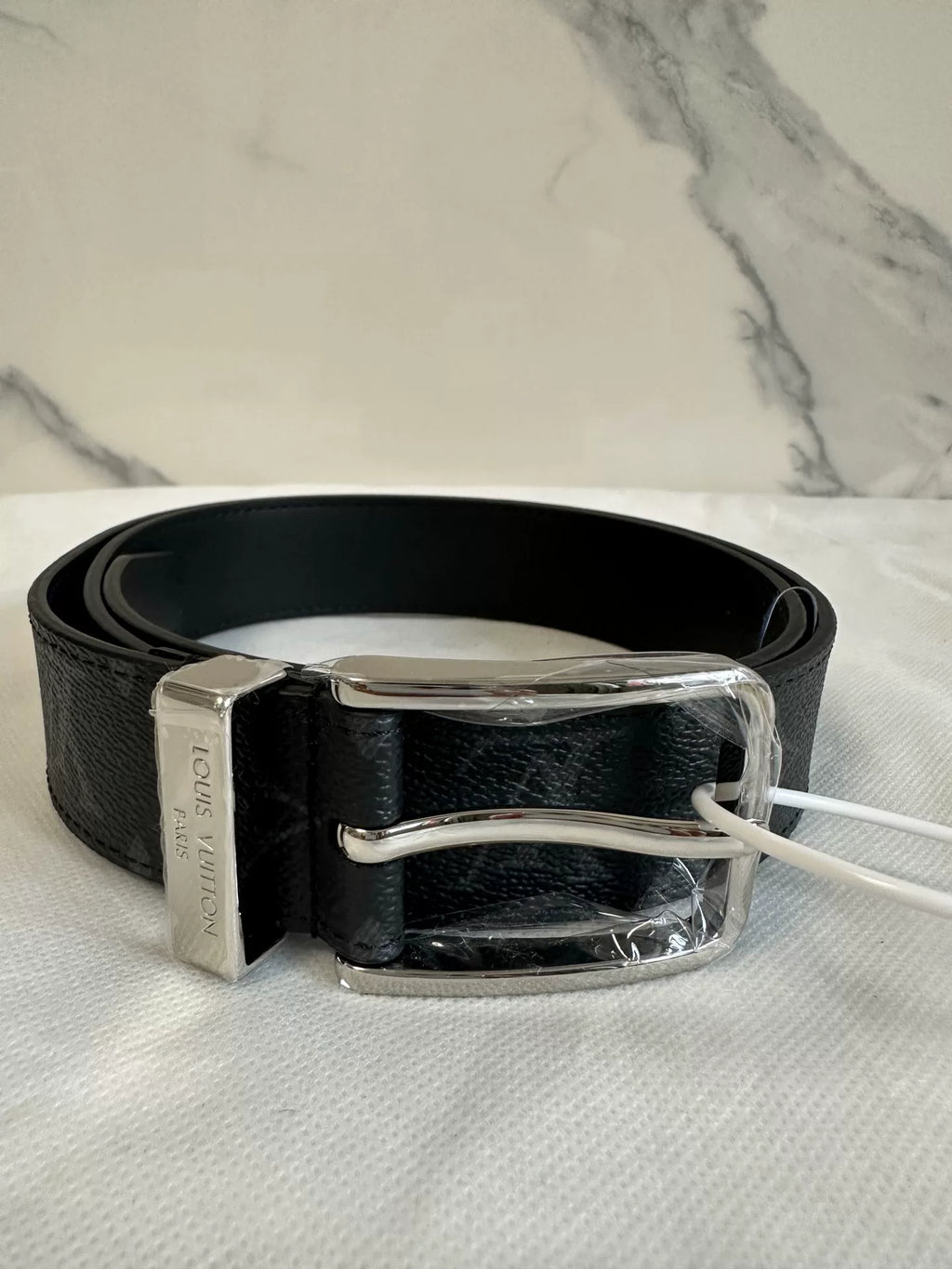 Louis Vuitton Silver Pin Buckle Leather Belt