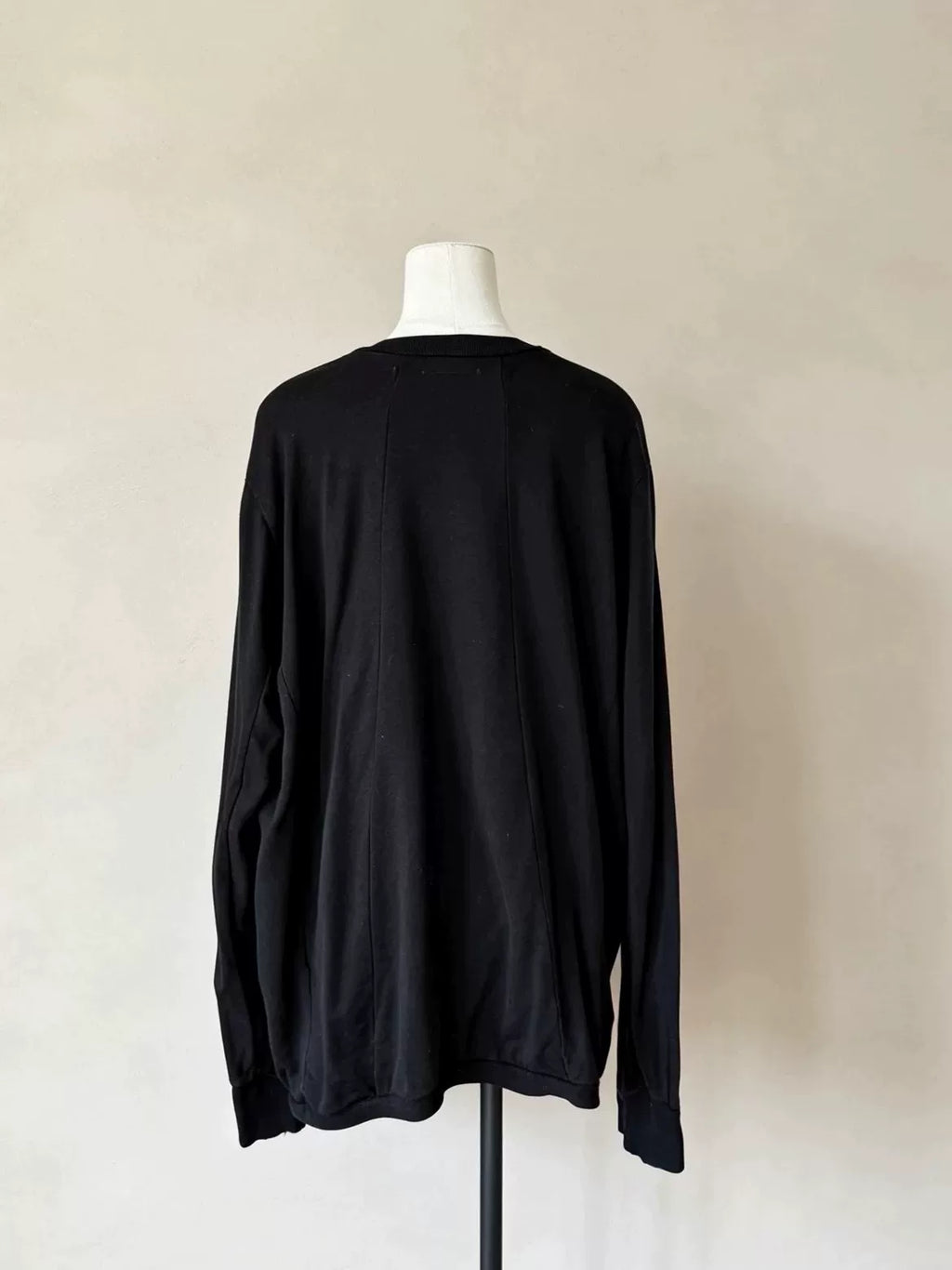 Julius 14SS Split-Collar Long Sleeve Top