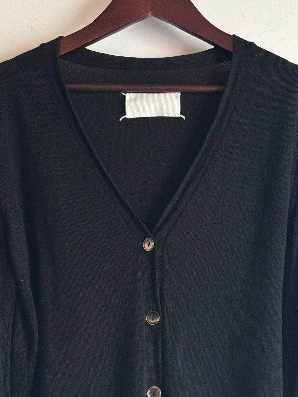 Maison Martin Margiela｜AW2005 Long-sleeved V-neck Knitwear