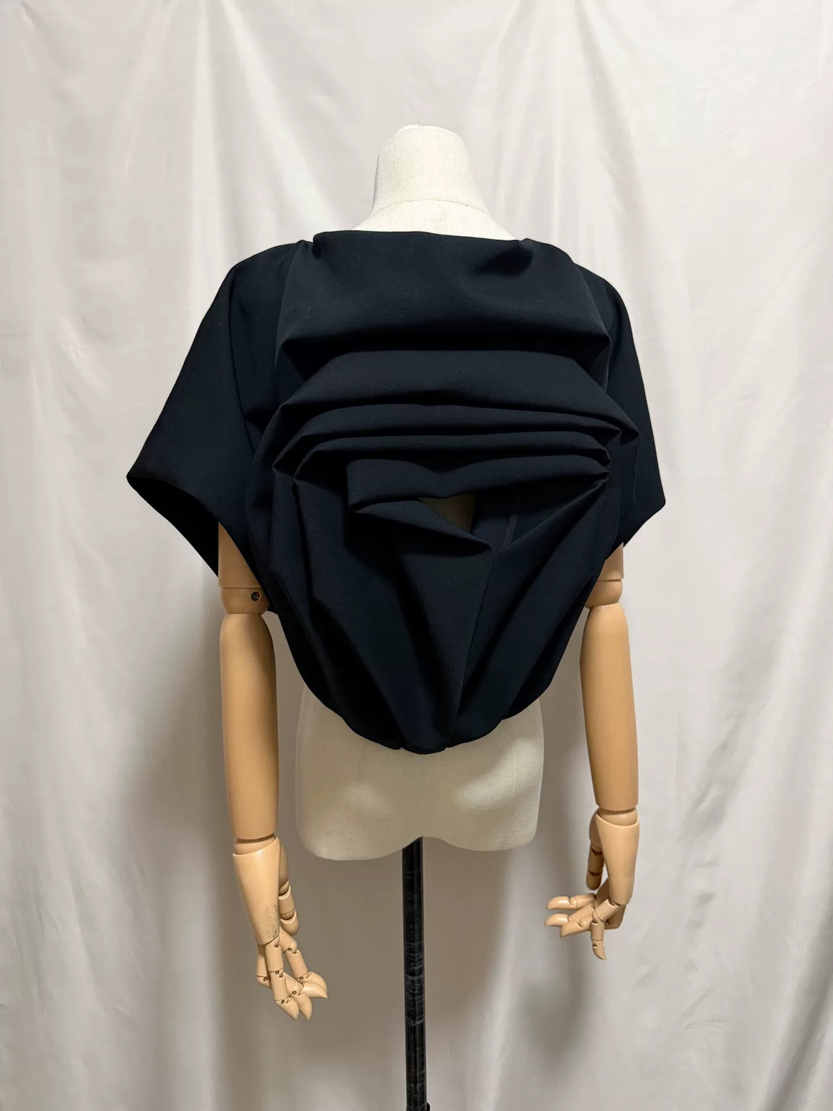 Comme des Garçons Rei Kawakubo 2021 Spring/Summer Rose Folded Top