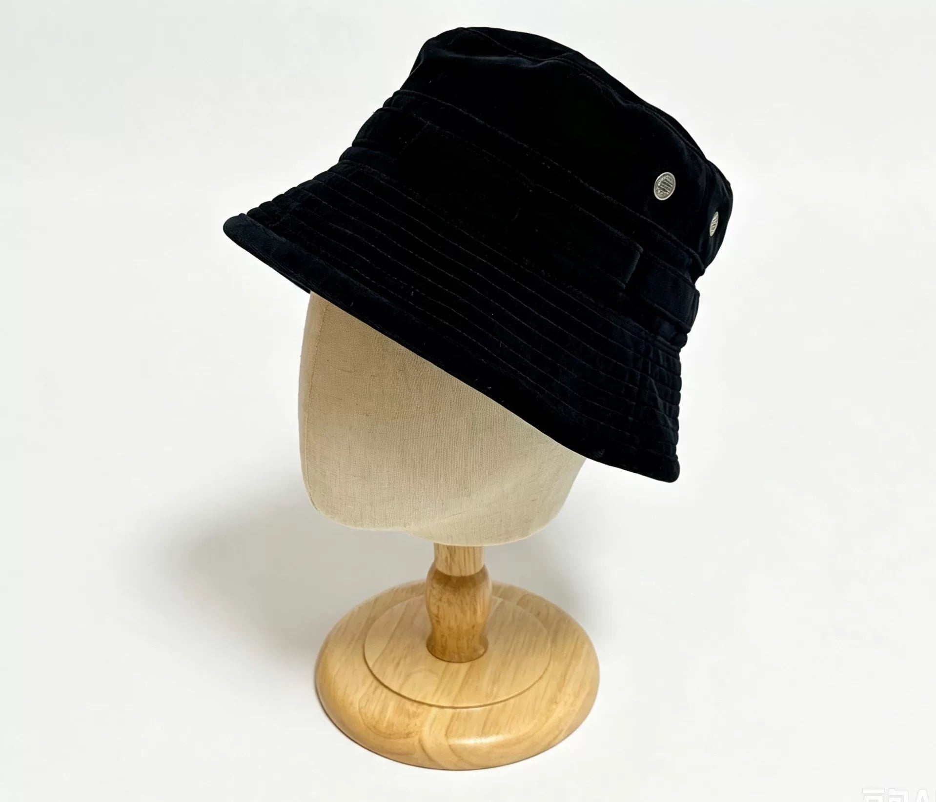 Mastermind Japan Mainline Velvet Skull Silver Bucket Hat