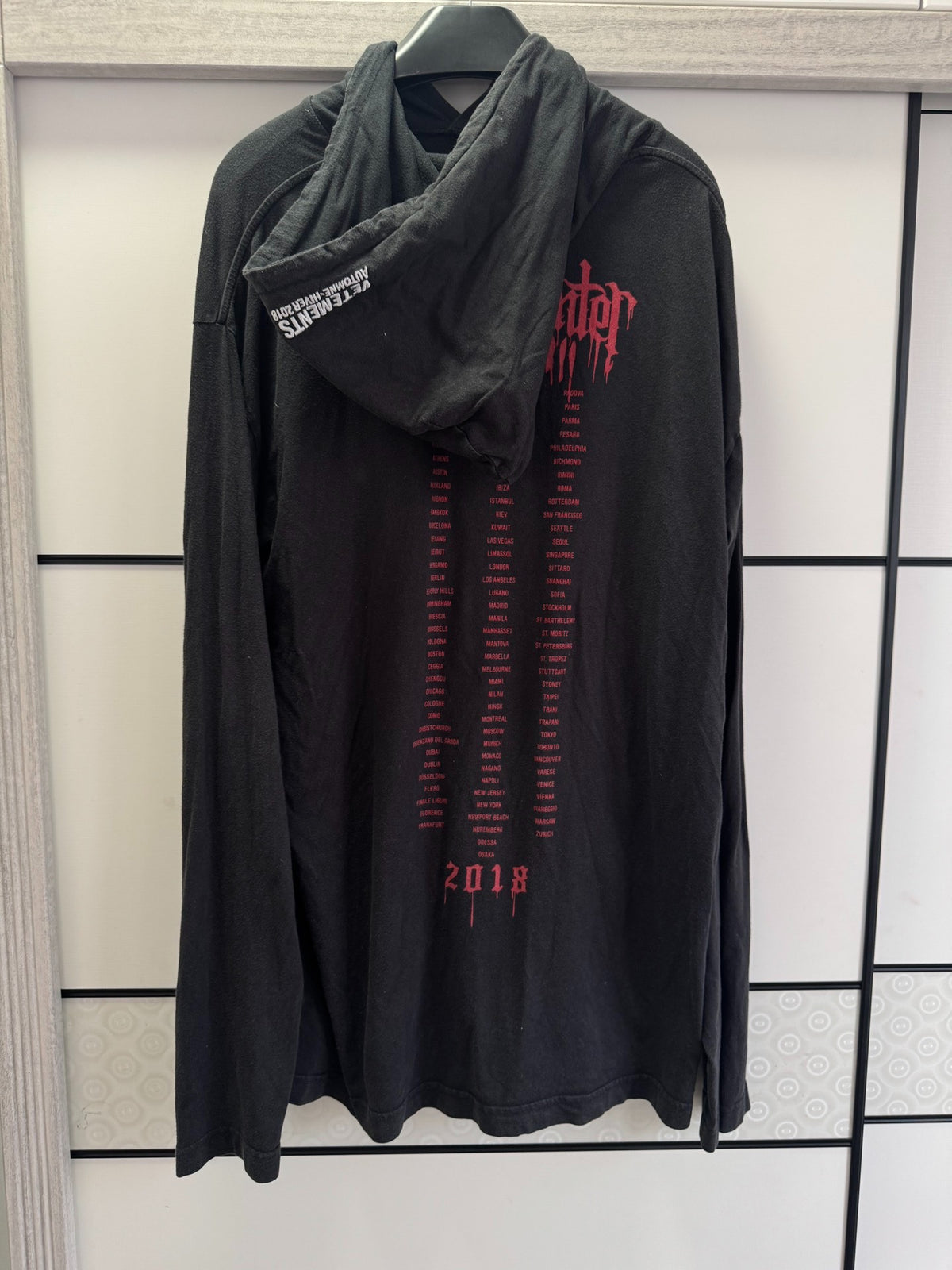 Vetements 18SS Blood-Drop Sanskrit Sweatshirt