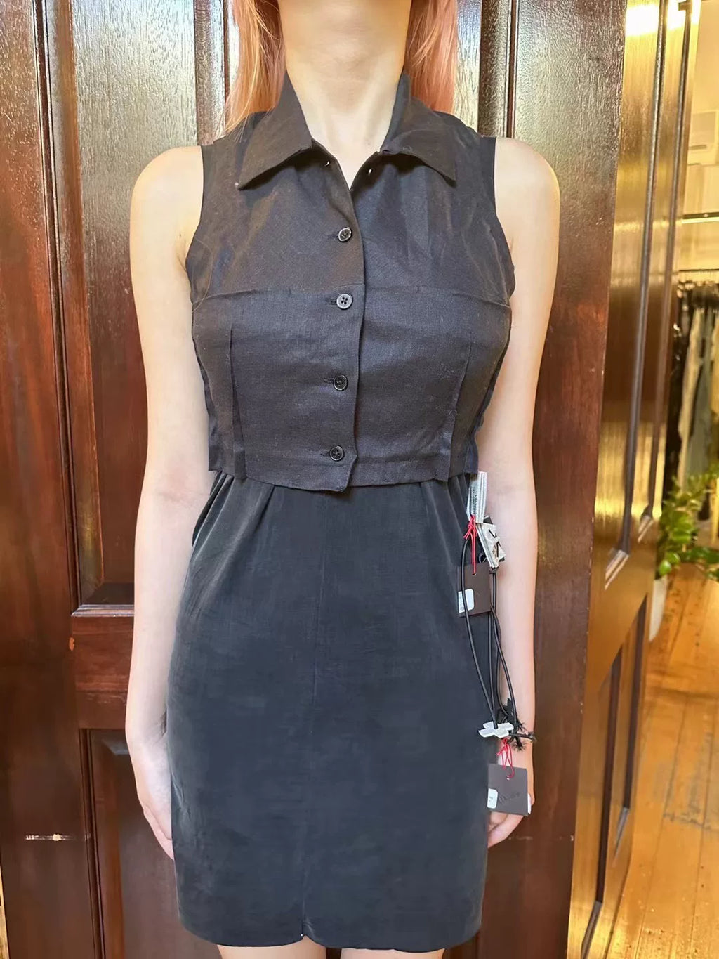 M.A+ SS24 Black Sleeveless Pleated Cropped Linen Shirt