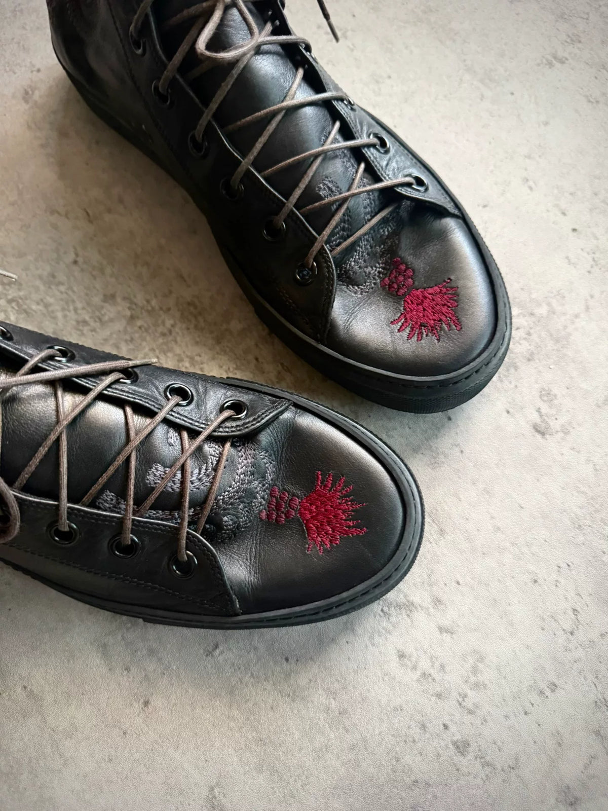 Gucci Tom Ford 01SS Dragon Embroidered High-Top Sneakers
