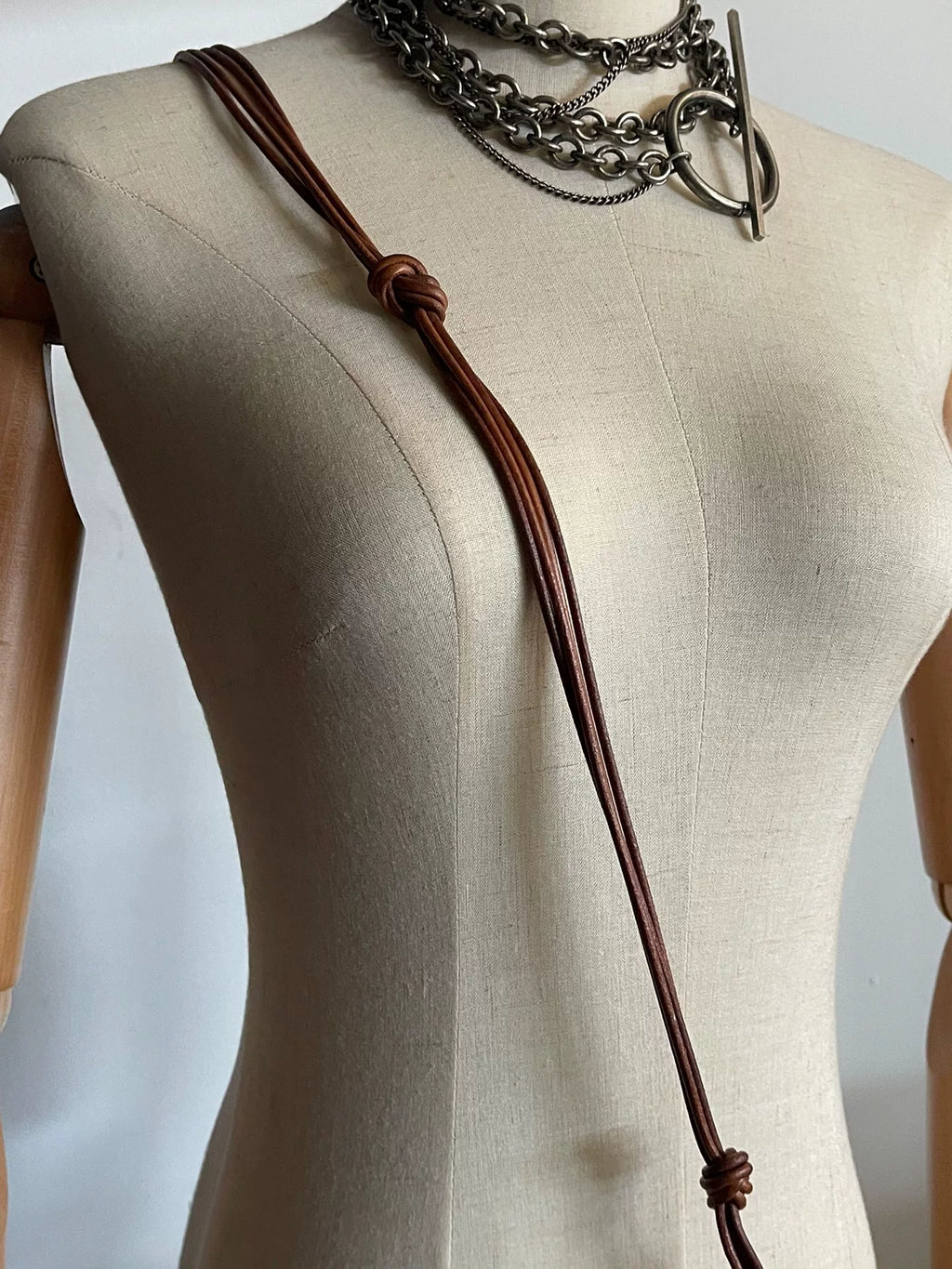 Alexander McQueenOriginal Bamboo‑Pattern Leather Shoulder Bag