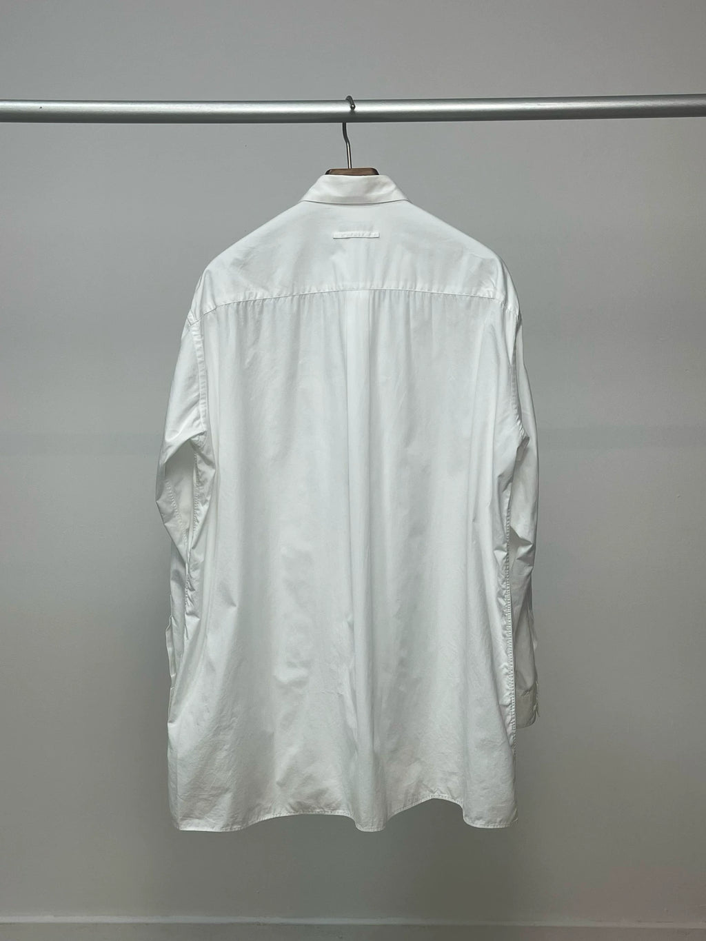 Jean Paul GAULTIER U-shaped button white shirt