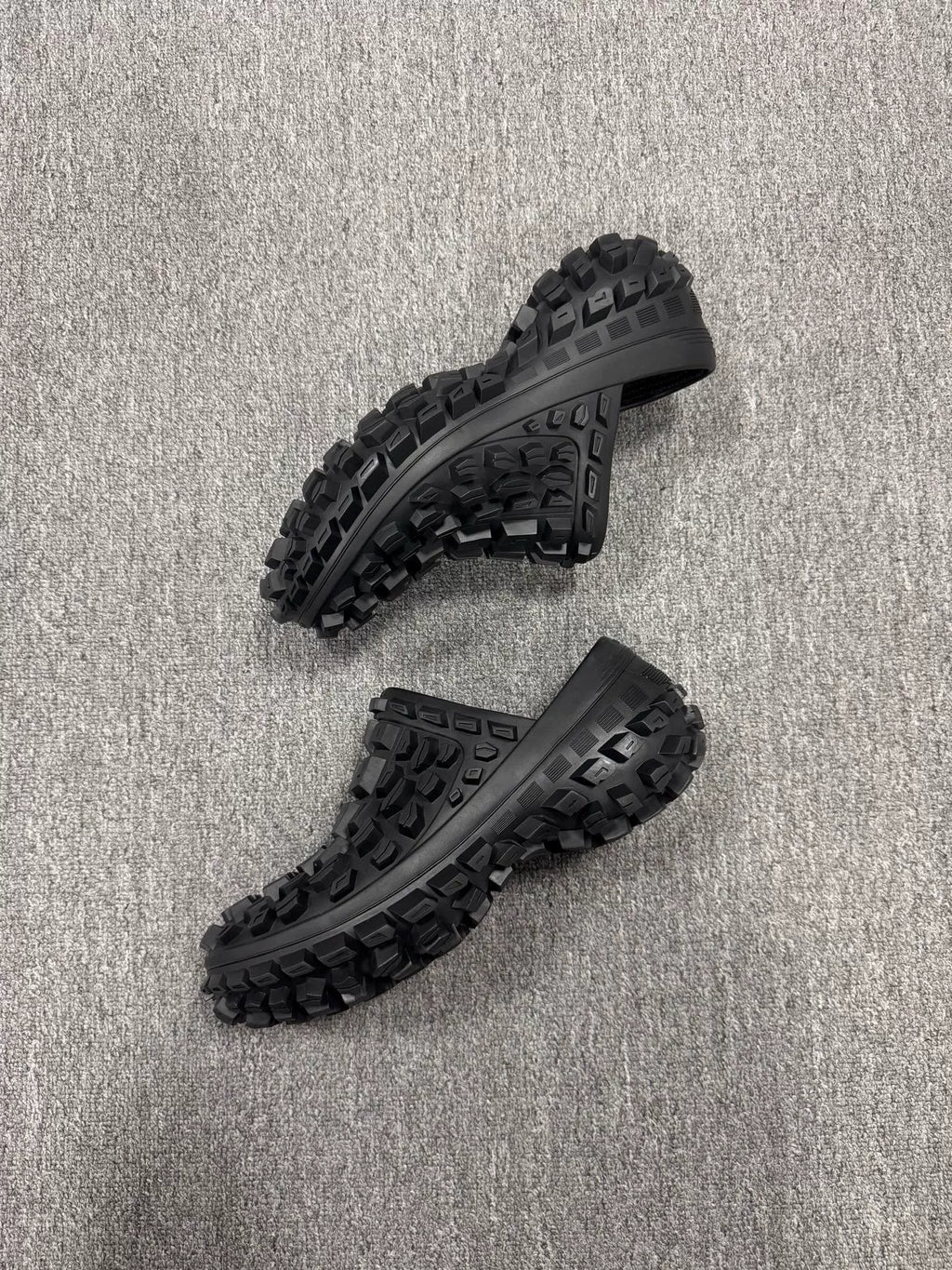 Balenciaga DEFENDER Black Tire Sandals