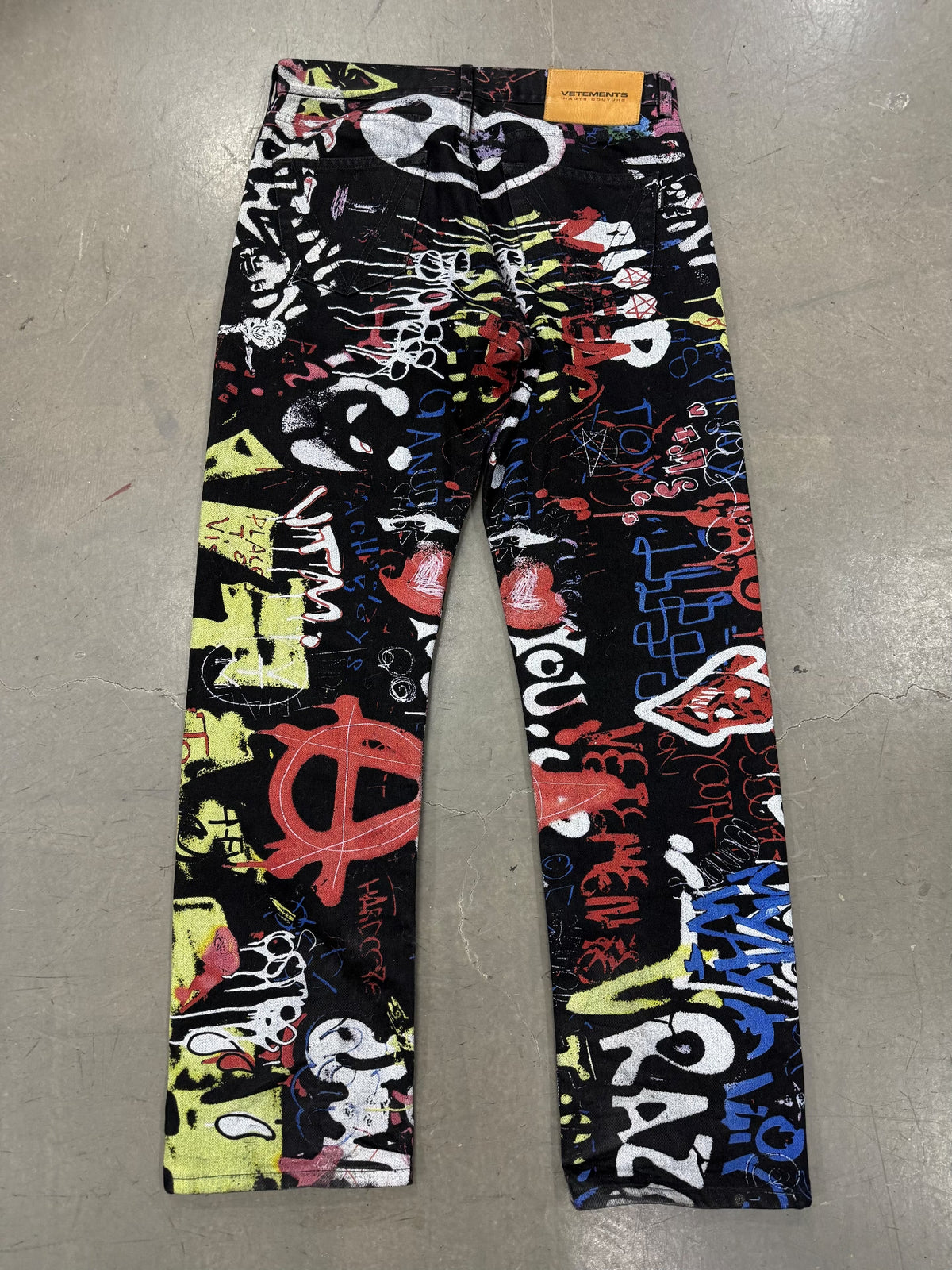 VETEMENTS Rare Graffiti Jeans