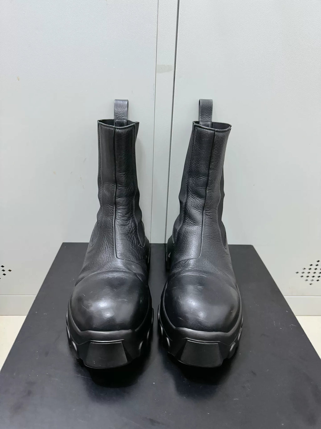 Rick Owens Beatle Mega Tractor Octopus Sole Chelsea Boots