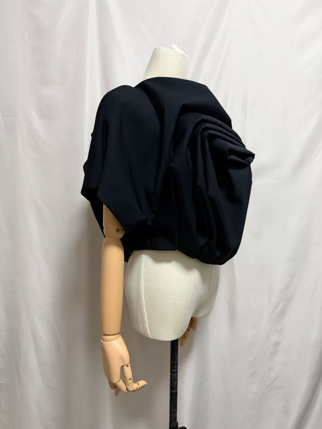 Comme des Garçons Rei Kawakubo 2021 Spring/Summer Rose Folded Top