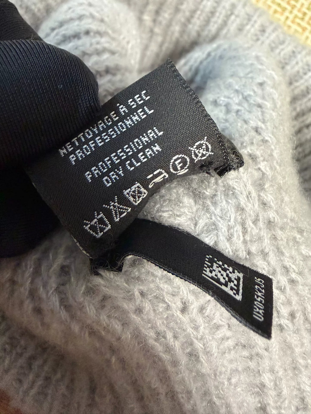 Chanel Grey Pineapple Cashmere Silk Beanie