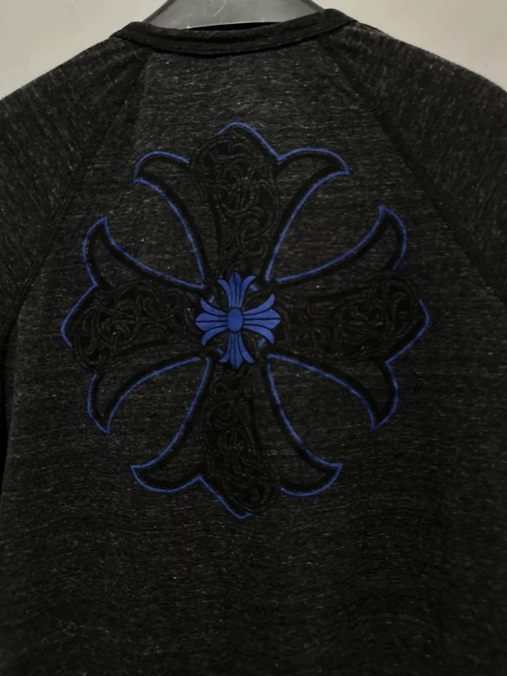 Chrome Hearts dark gray blue horseshoe cross flower henley neck three-quarter sleeve top