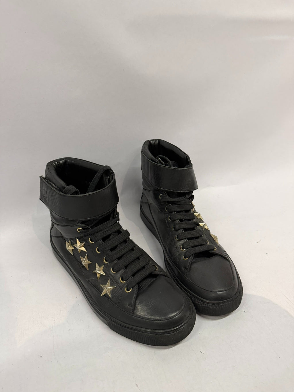 Givenchy SS06 Tyson Star Sneakers