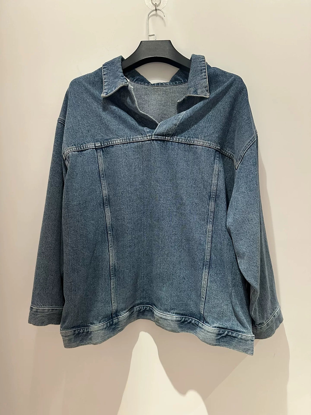 Balenciaga Solid Color V-Neck Denim Jacket