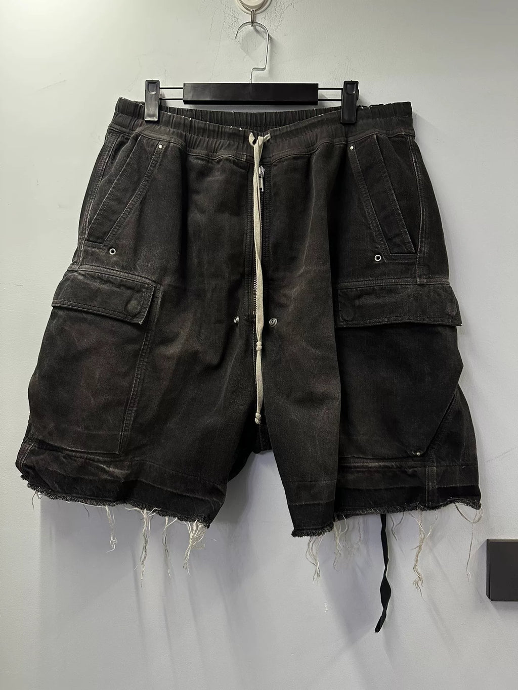 Rick Owens 23SS smoke gray cargo shorts