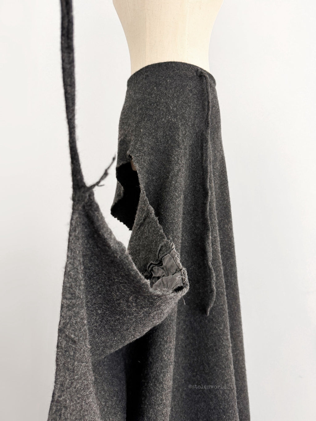 Comme Des Garcons 94AW Shrunken Tie Skirt - Devines