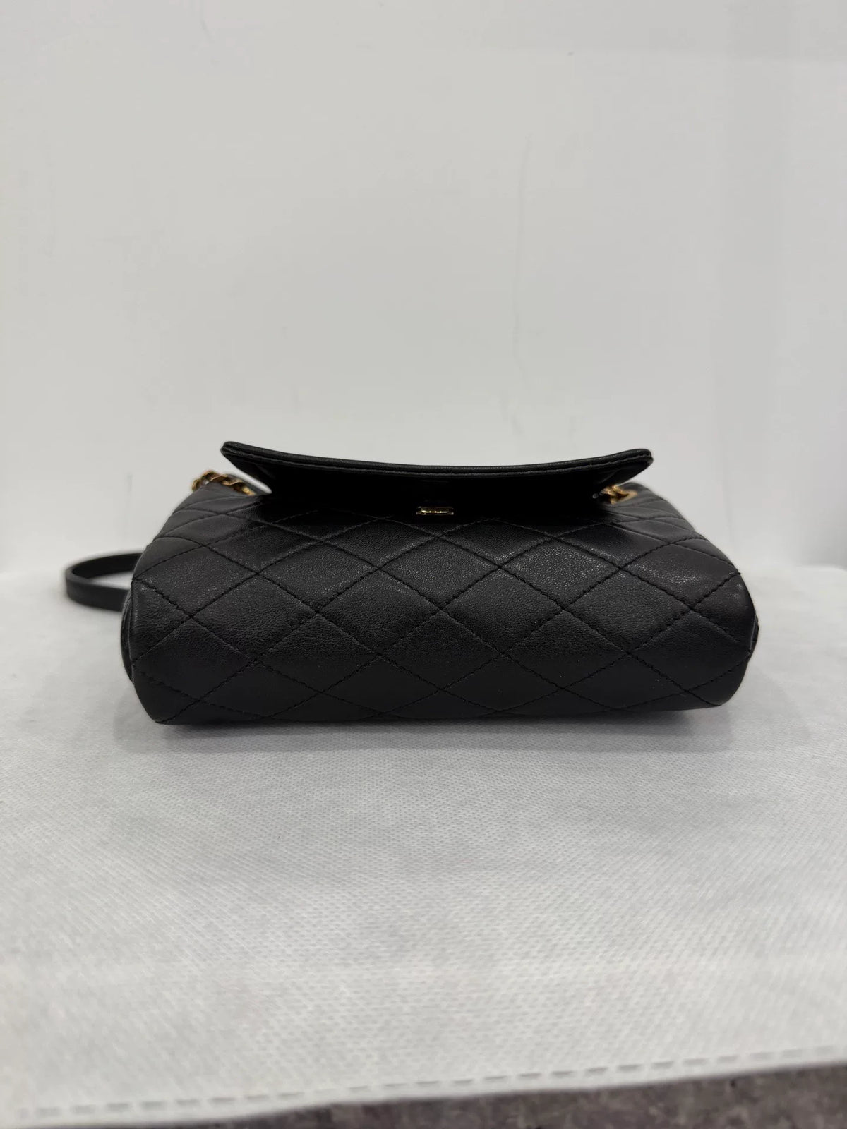 Saint Laurent Black Gold Plaid Chain Nolita Jm156 Crossbody Bag