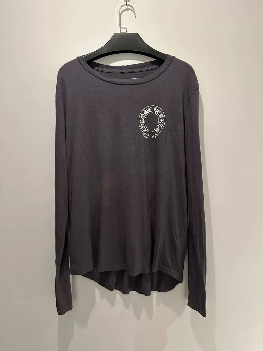 Chrome Hearts gray arm Sanskrit horseshoe T-bar long-sleeve shirt