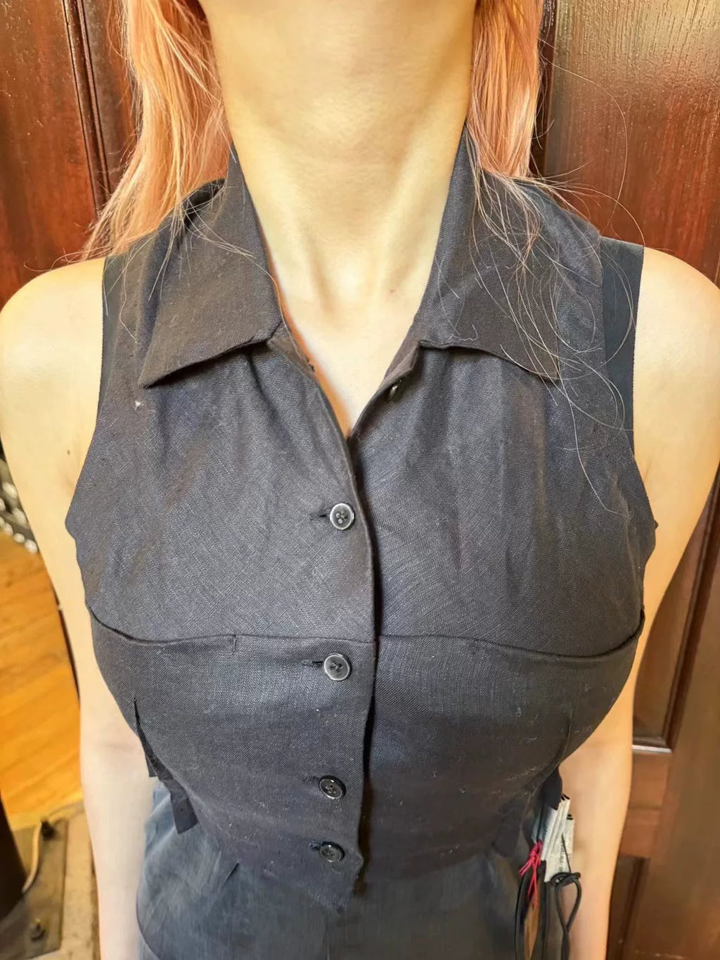 M.A+ SS24 Black Sleeveless Pleated Cropped Linen Shirt