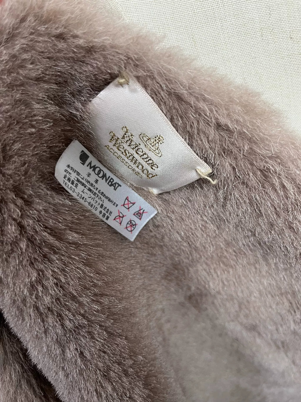 Vivienne Westwood Sheepskin Shawl One-Piece Large Button