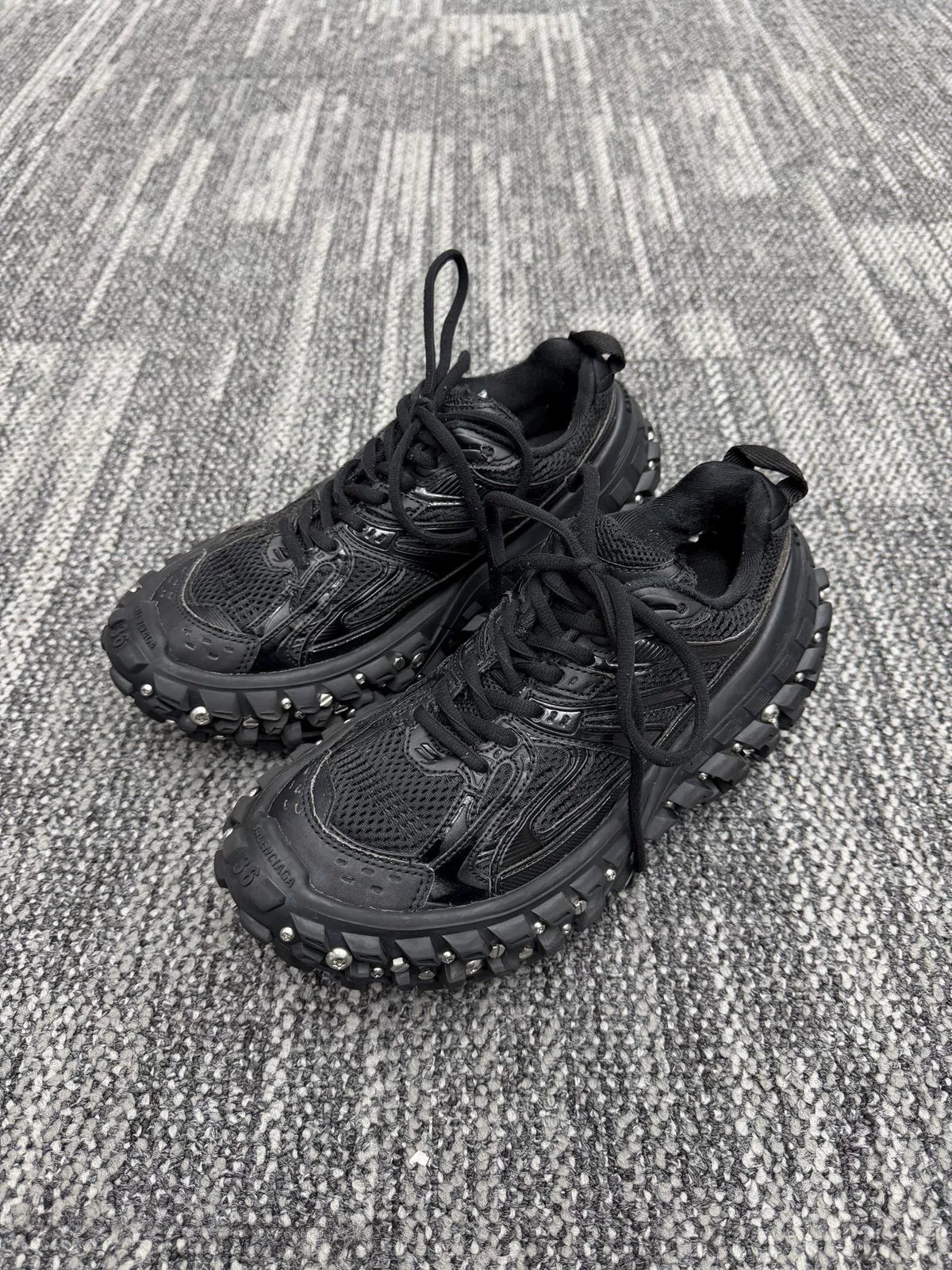 Balenciaga Bouncer Screw Bolt Tire