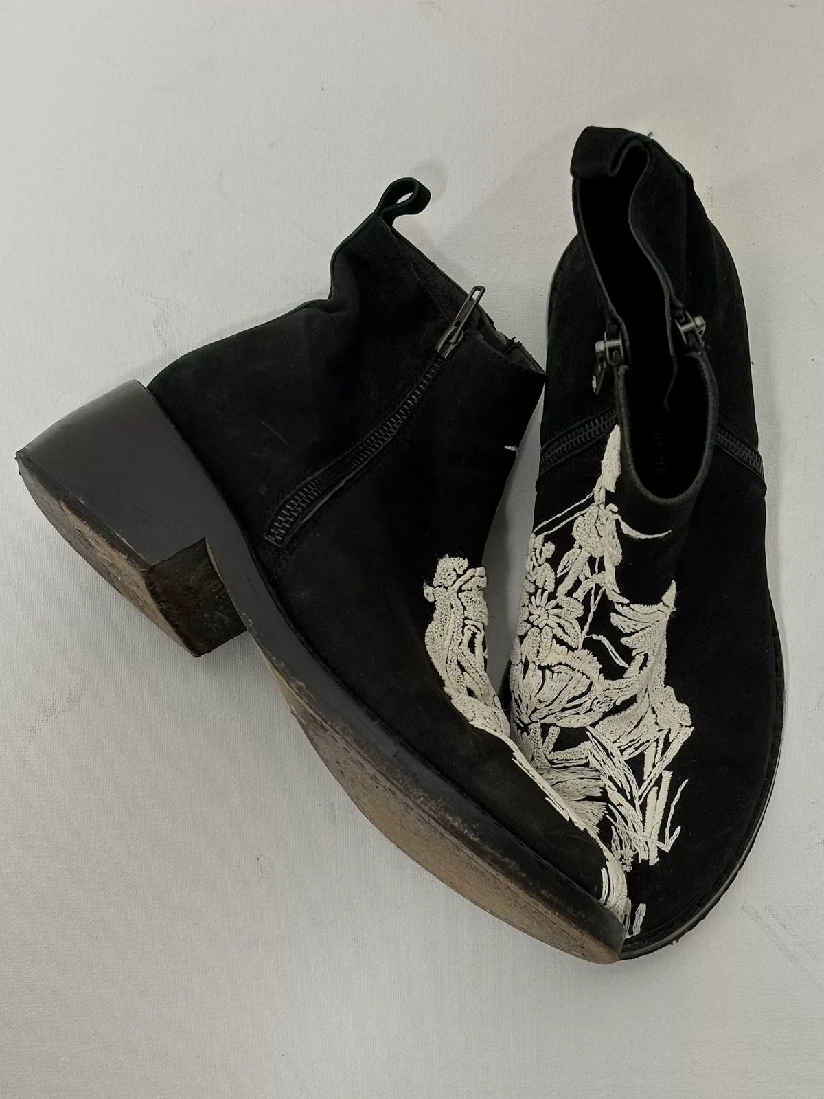 Ann Demeulemeester | S/S15 Luxurious Suede Western Boots