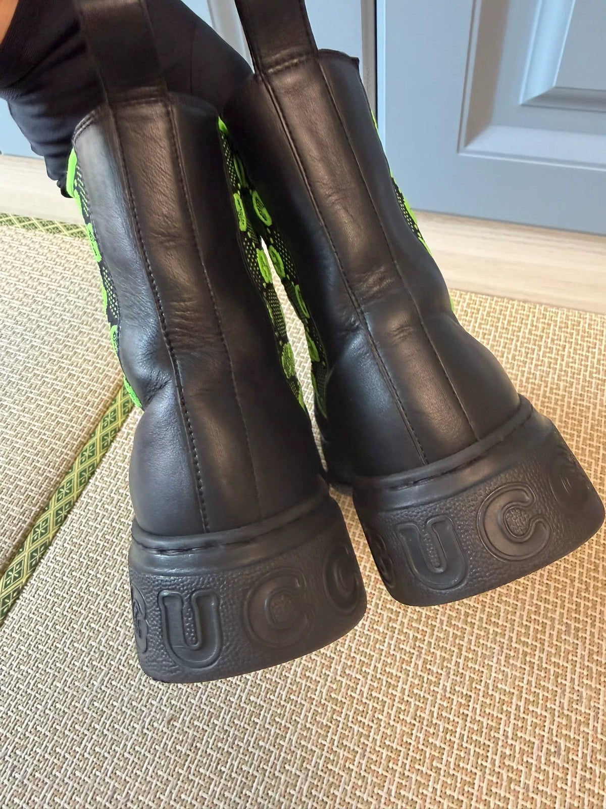 Gucci Black Green Logo Chelsea Boots