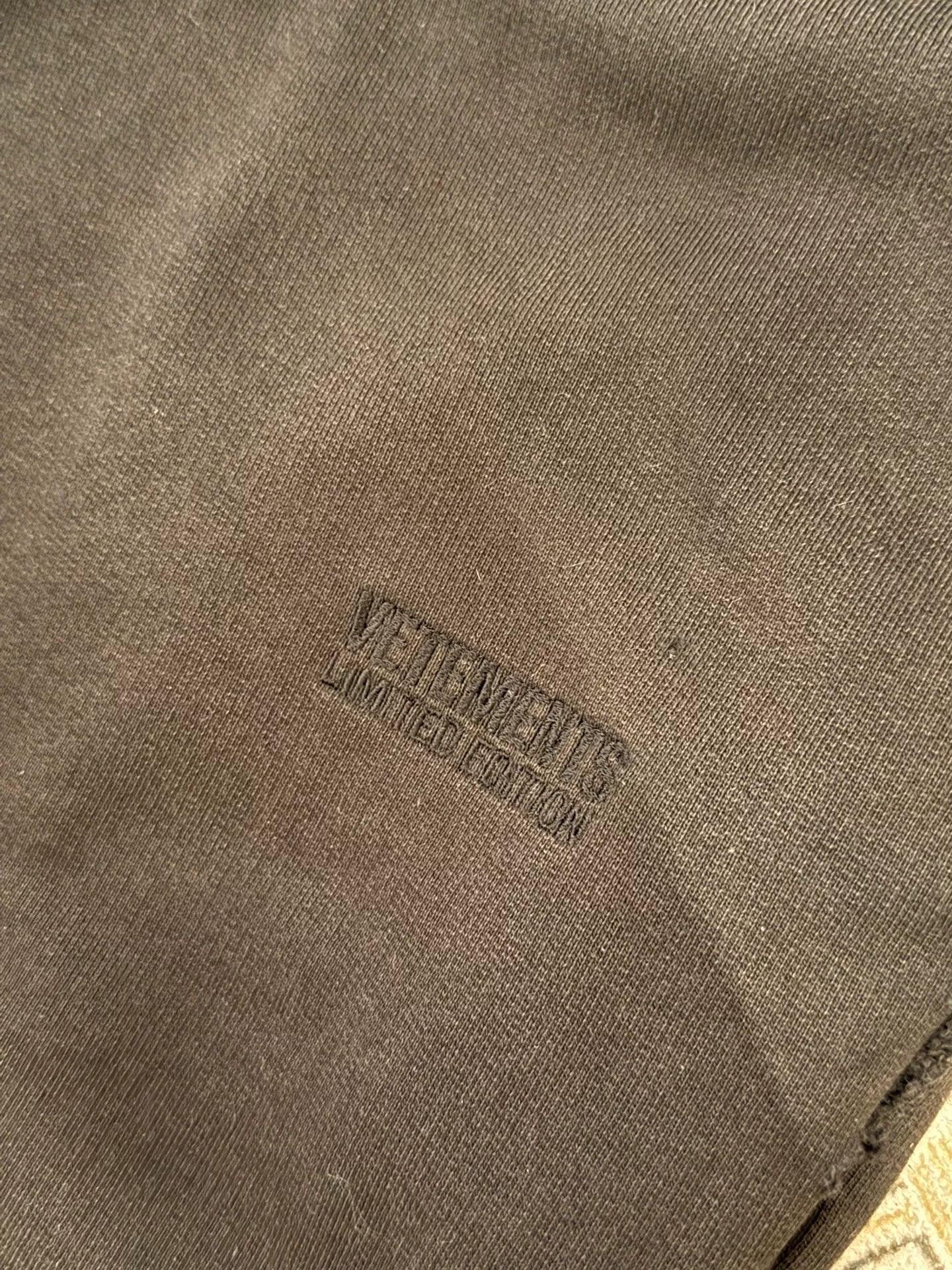 Vetements 23SS Baggy Distressed Pants