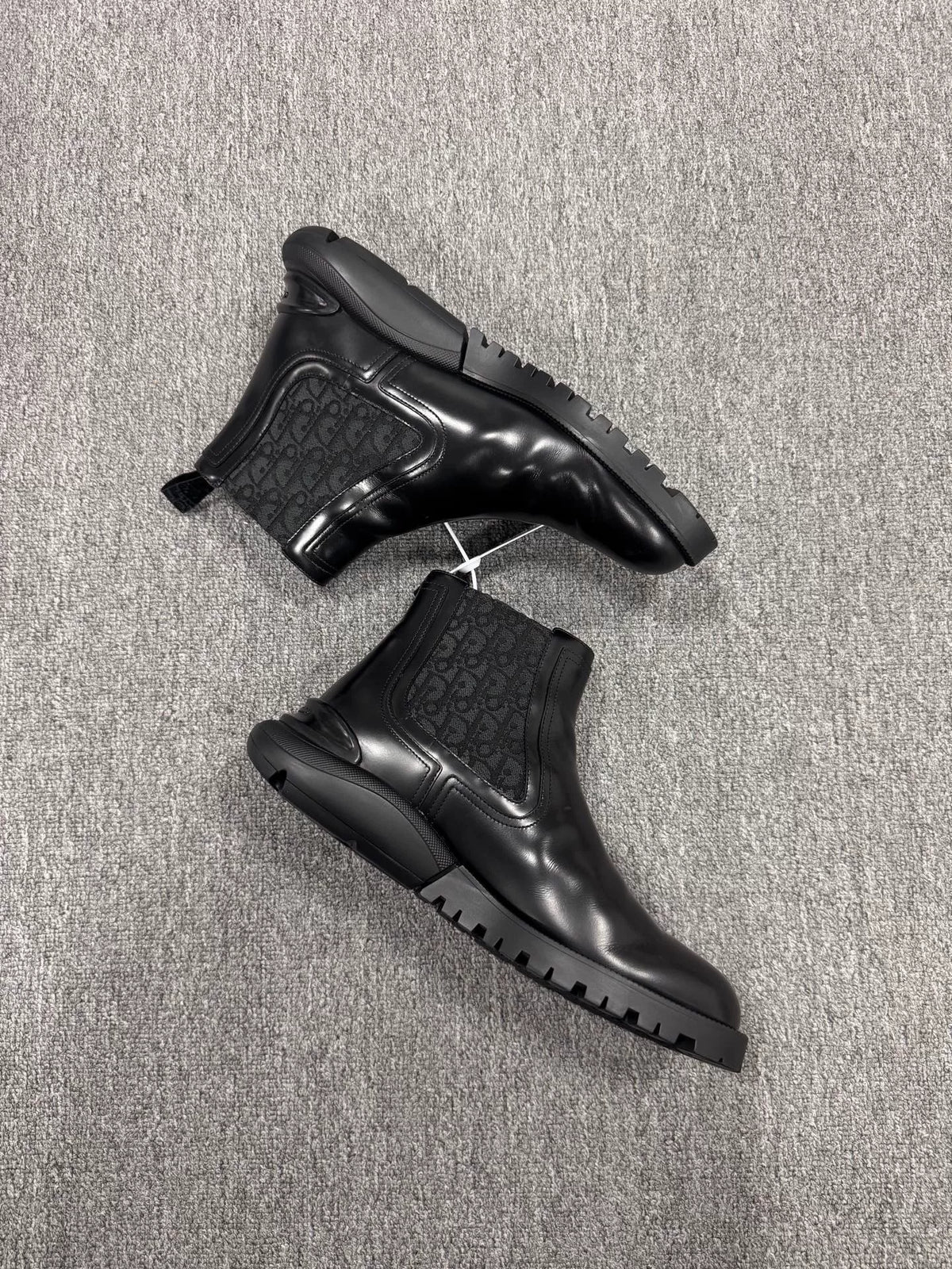 Dior Classic Logo Print Leather Chelsea Boots