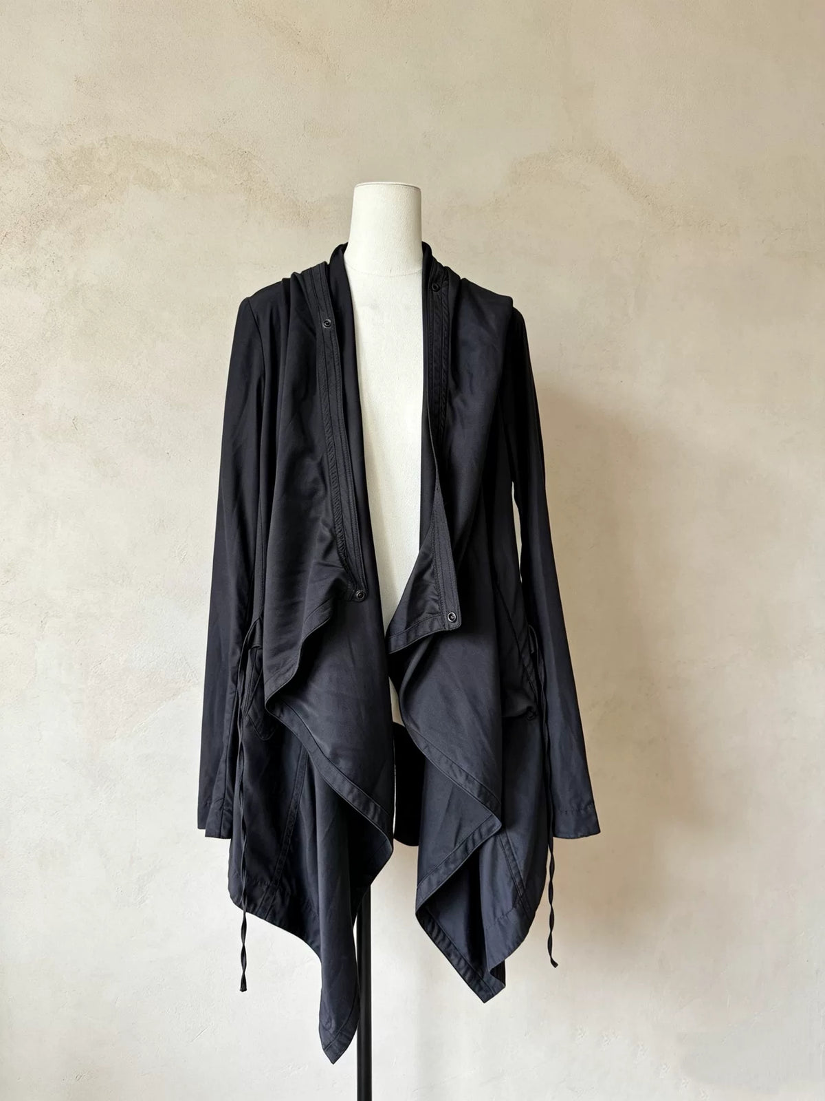Julius AW10 Irregular Multi‑Way Cape‑Style Coat