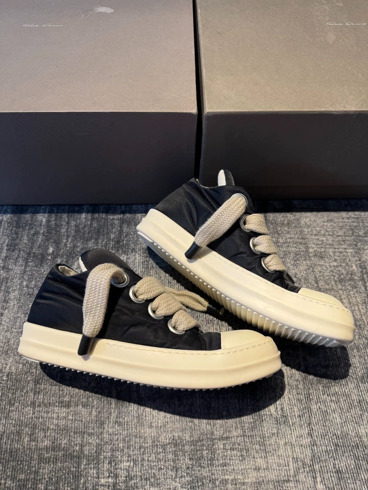 Rick Owens Thick-Lace Low-Top Sneakers