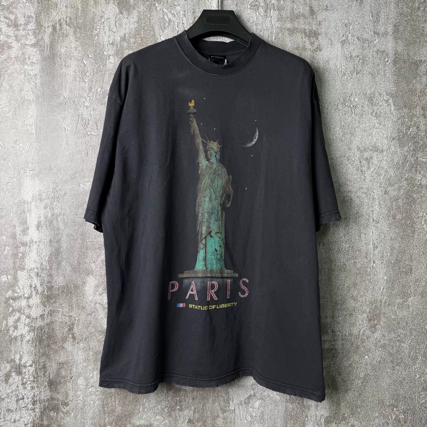 Balenciaga Statue of Liberty Print Distressed Short-Sleeve T-Shirt
