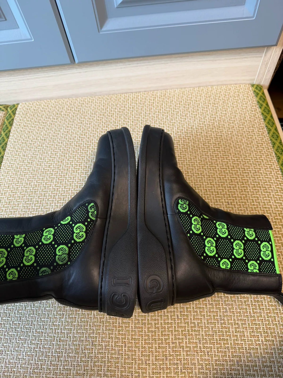 Gucci Black Green Logo Chelsea Boots