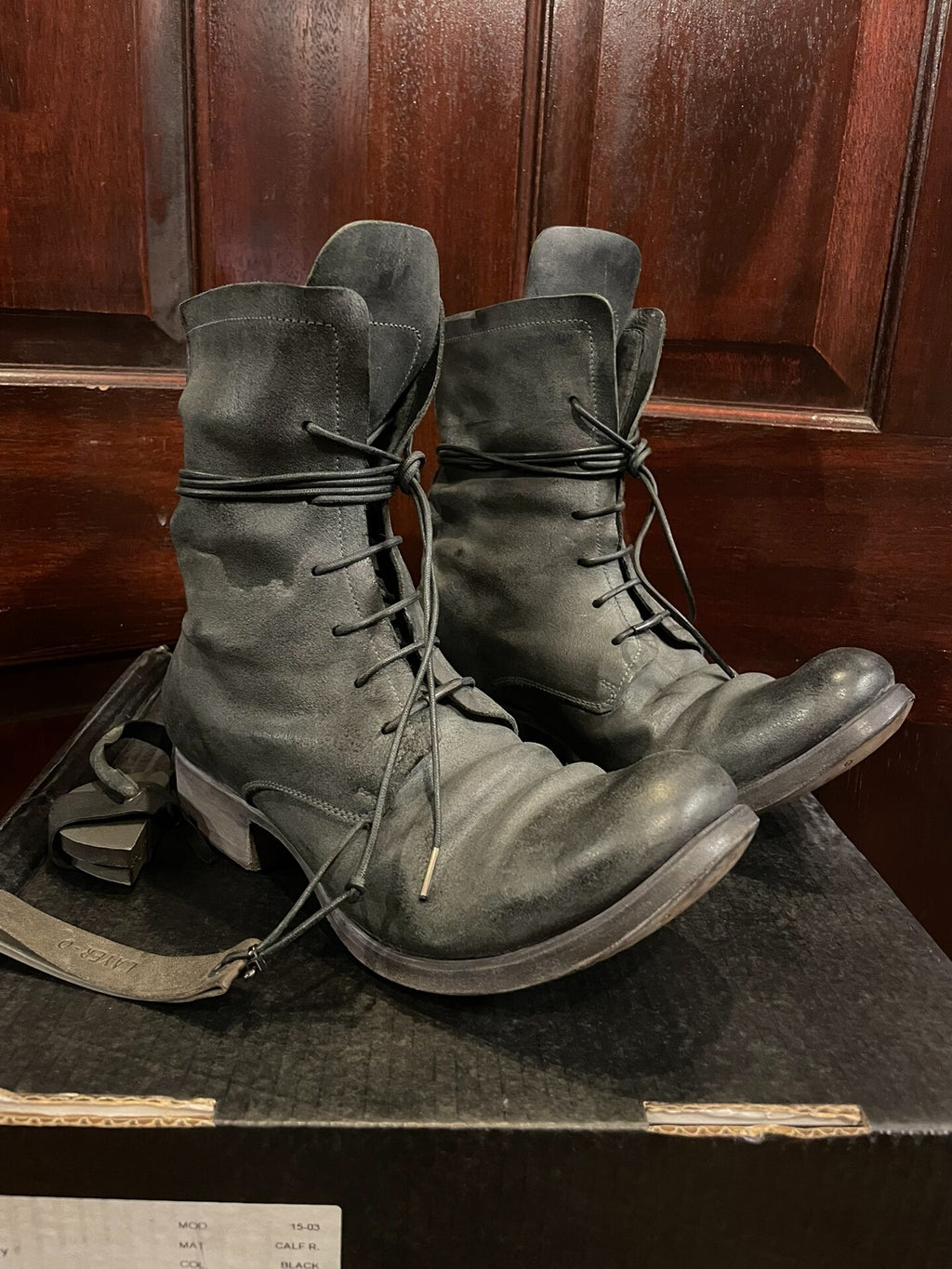 Layer-0 3.0 H 20 B Black Calf Reverse Laced up Blake Boots