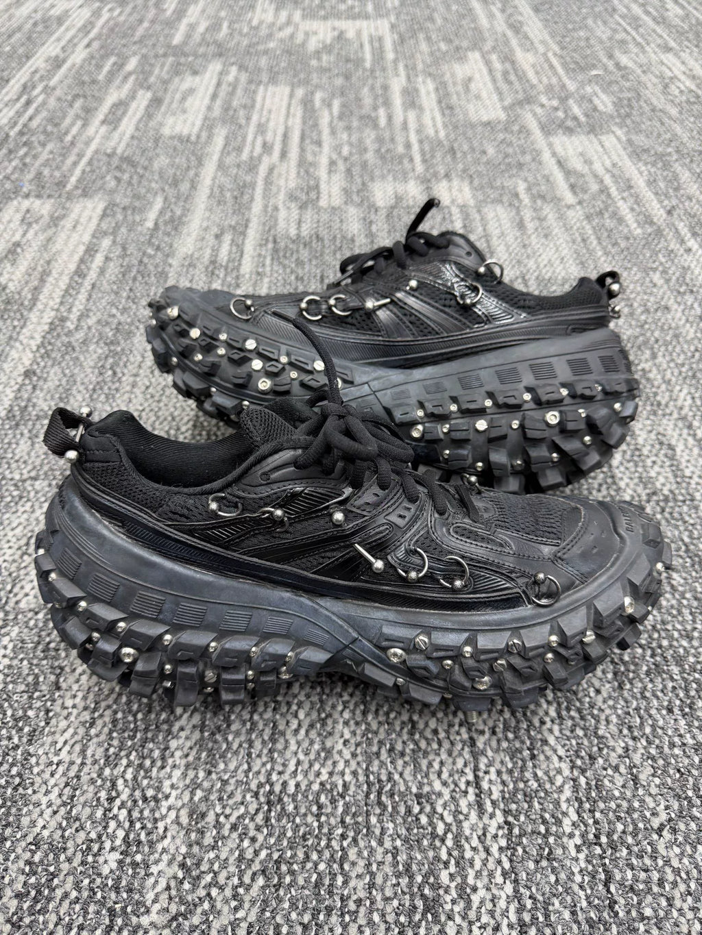 Balenciaga Black Rivet Hook Tire Sneakers