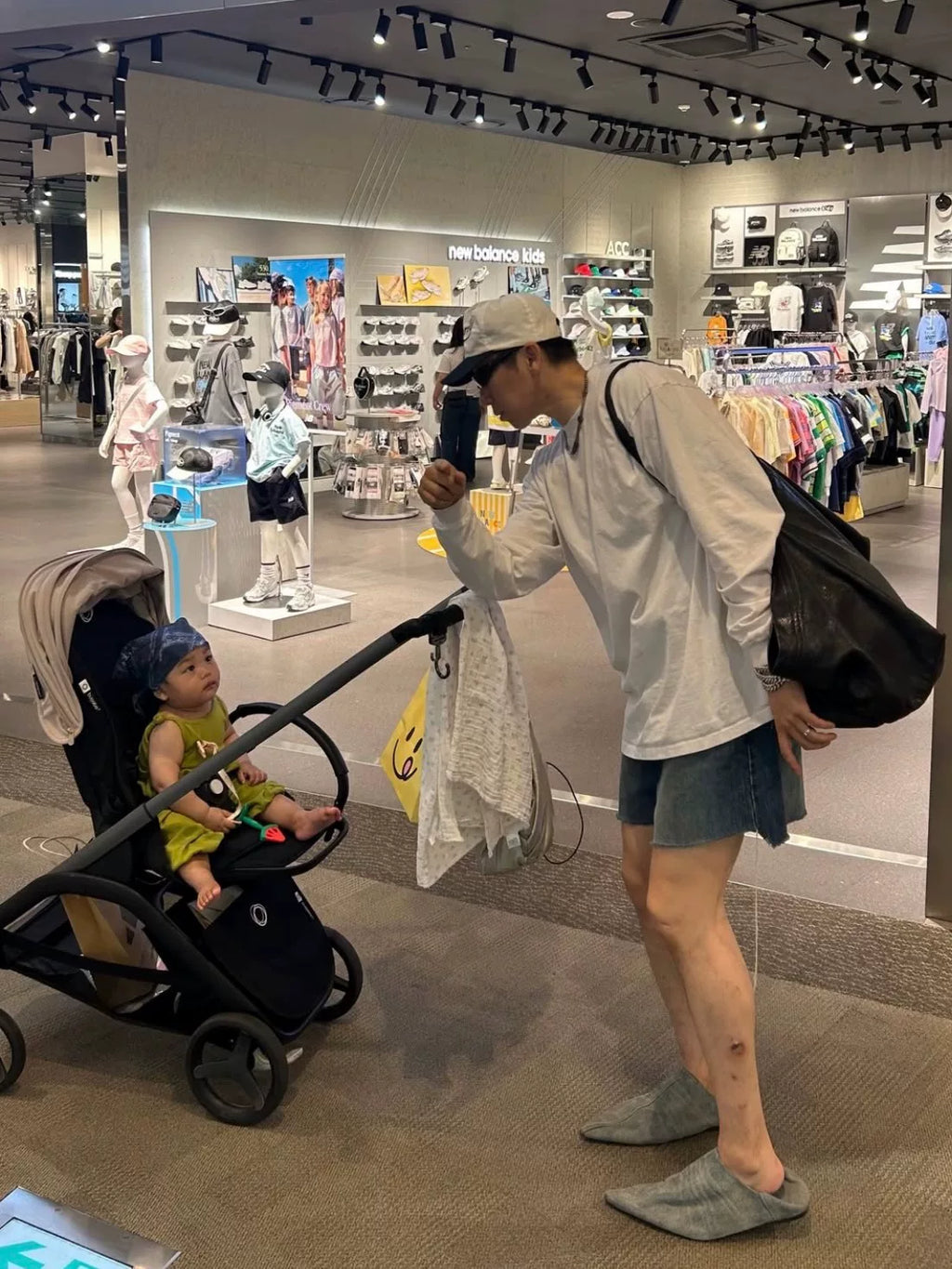 Balenciaga 17SS Runway IKEA Arena XL Tote Bag